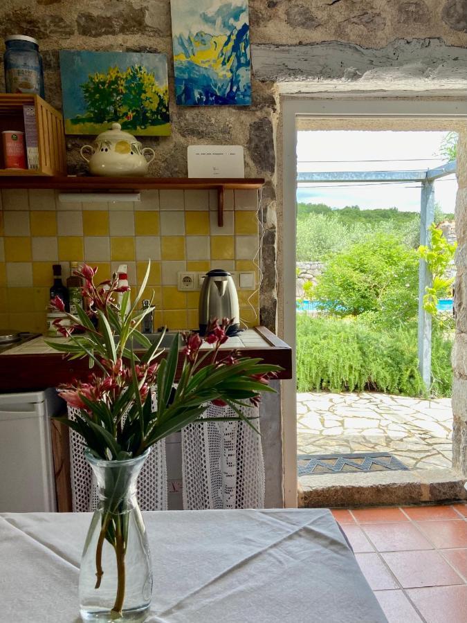 Lovrini Dvori Lägenhet Brusici Exteriör bild